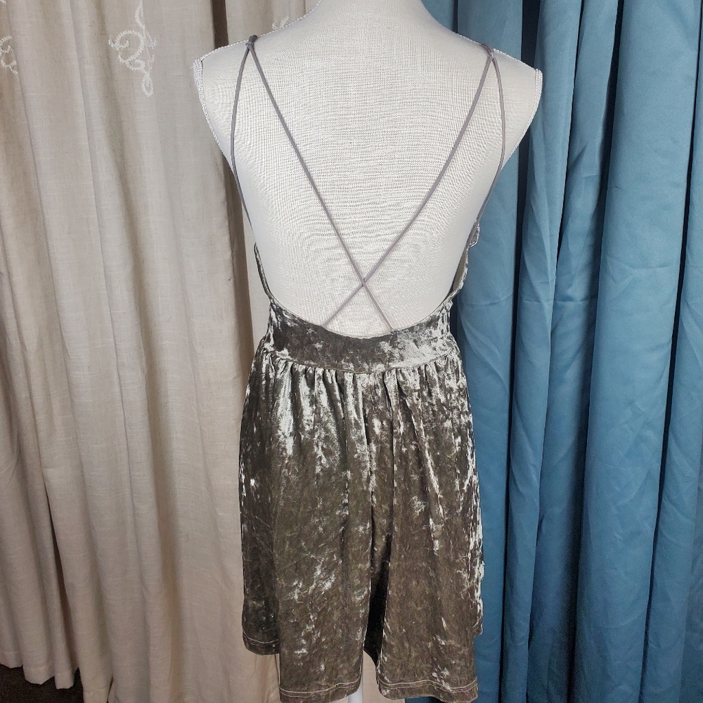 Velvet Romper - Picture 3 of 4